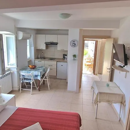 & Nada Pensiune Brseč