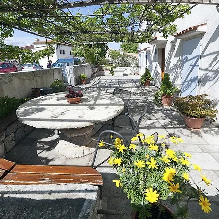 Guest house & Nada