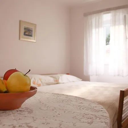 Guest house & Nada *